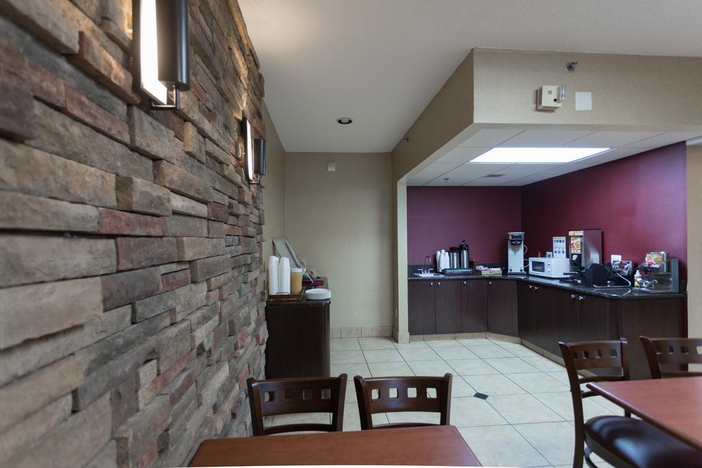 Travelodge By Wyndham Romulus Detroit Airport Εξωτερικό φωτογραφία