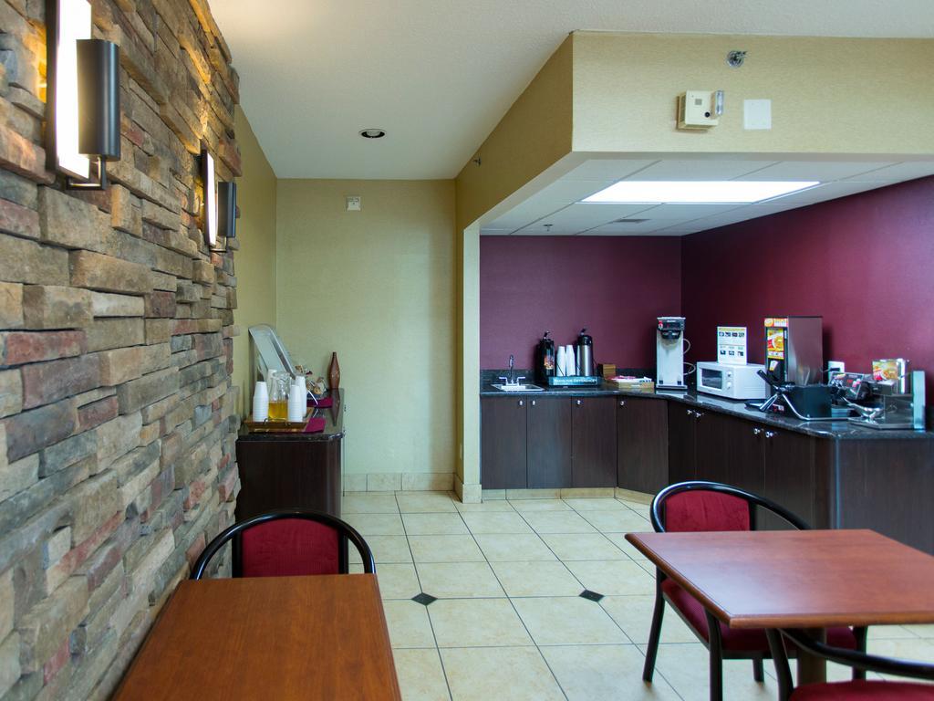 Travelodge By Wyndham Romulus Detroit Airport Εξωτερικό φωτογραφία