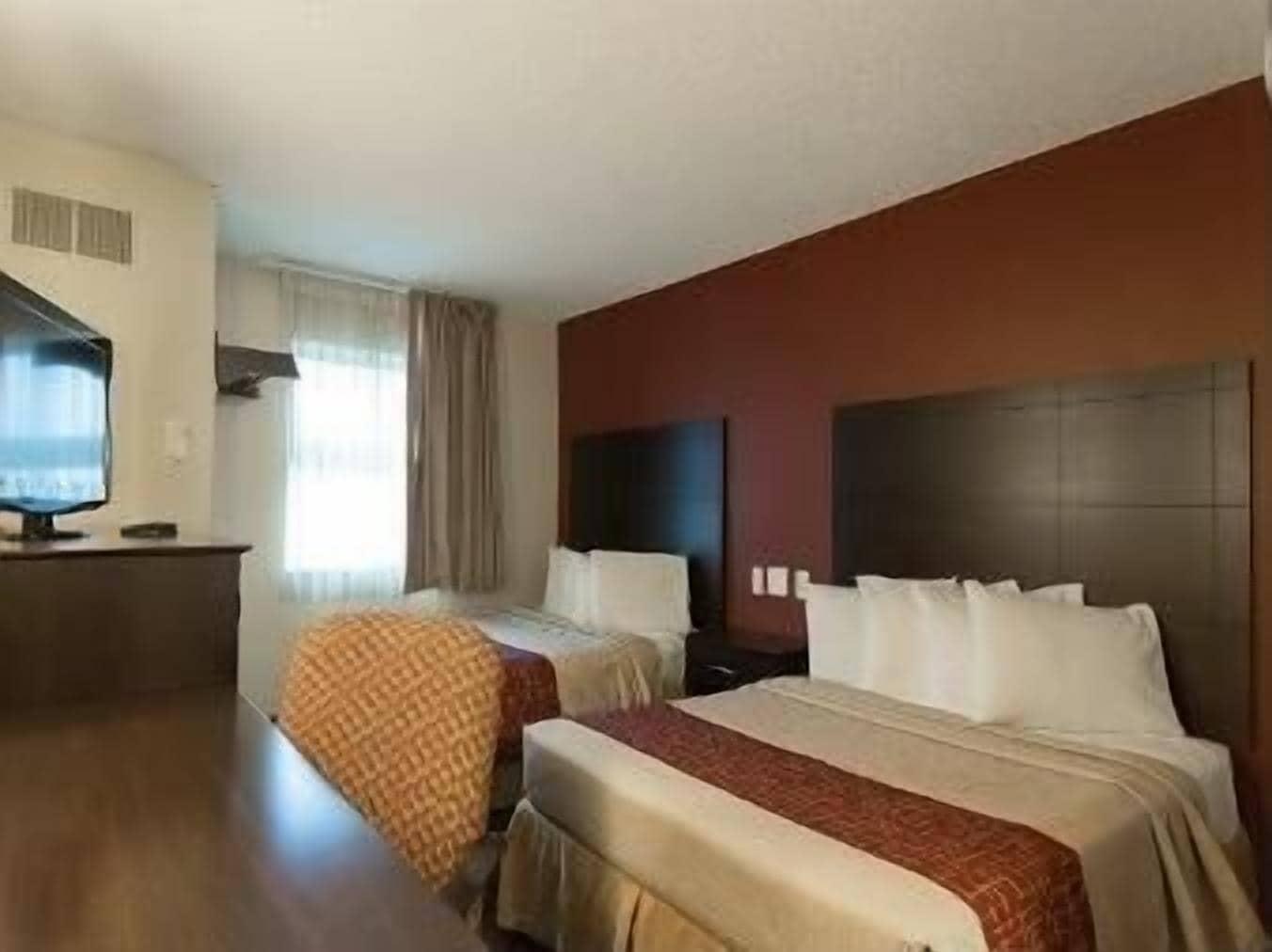 Travelodge By Wyndham Romulus Detroit Airport Εξωτερικό φωτογραφία