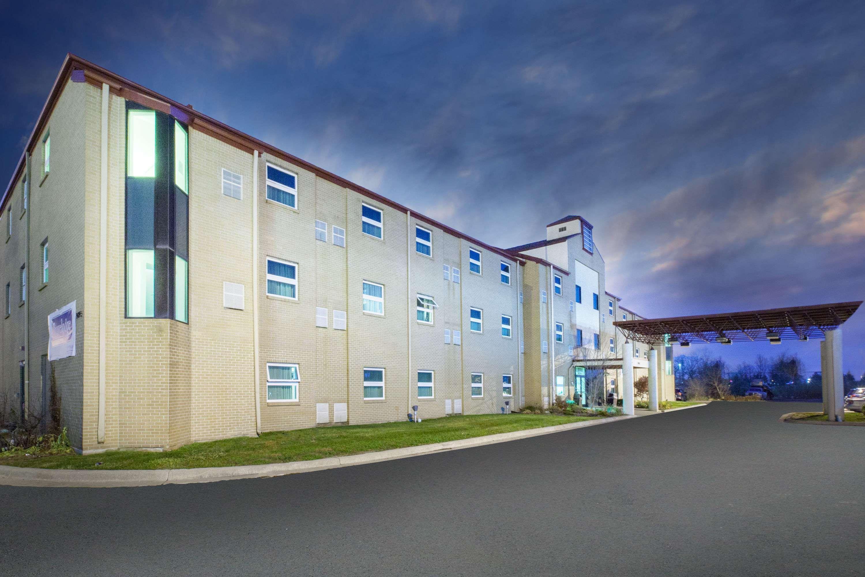 Travelodge By Wyndham Romulus Detroit Airport Εξωτερικό φωτογραφία