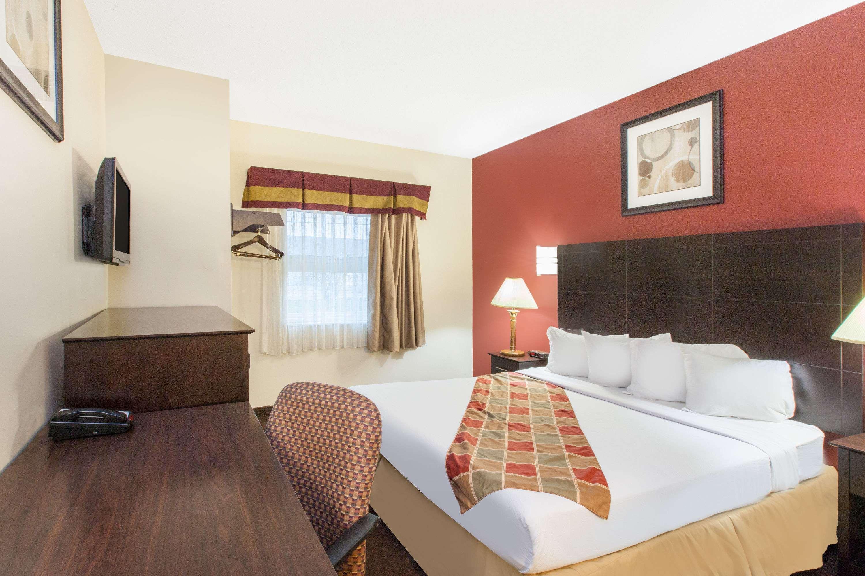Travelodge By Wyndham Romulus Detroit Airport Εξωτερικό φωτογραφία